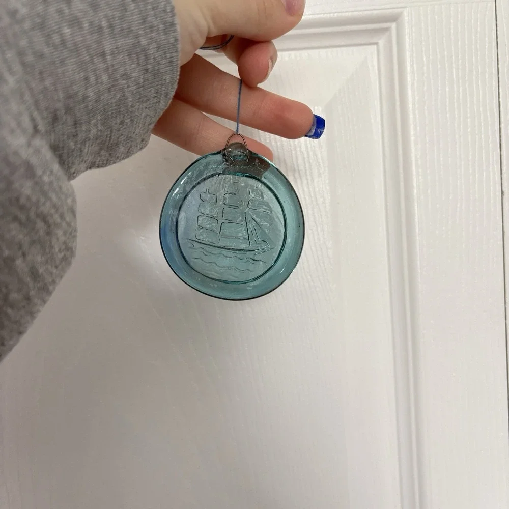 Vintage Sun Catcher Nautical Theme Blue‎ Boat Sailboat Beach Summer 80s 90s
